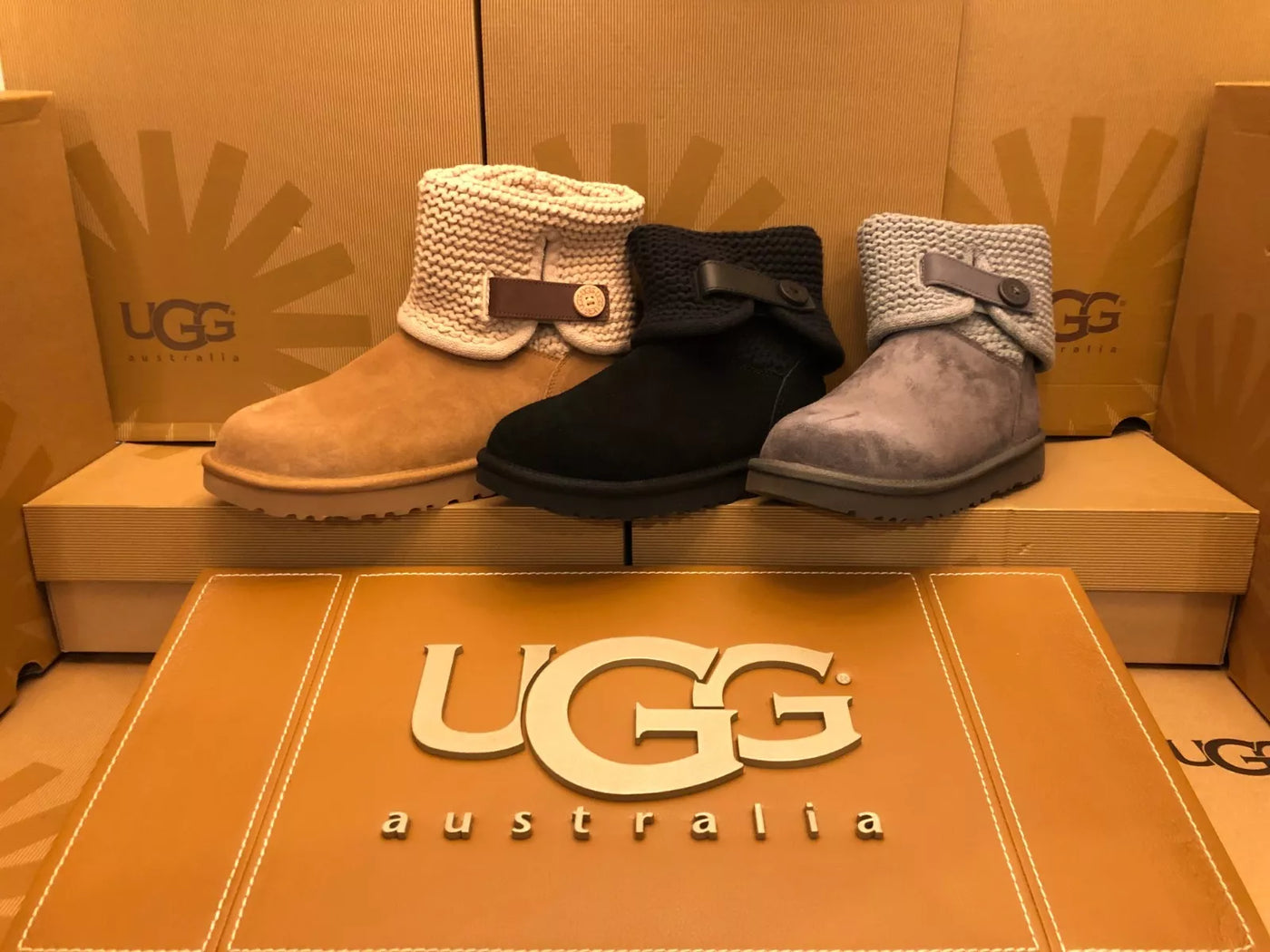 UGG