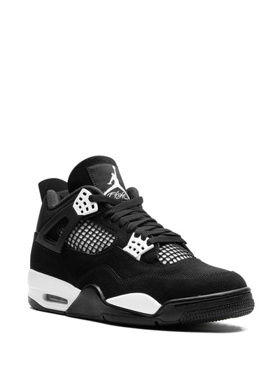 AJ4 White Thunder